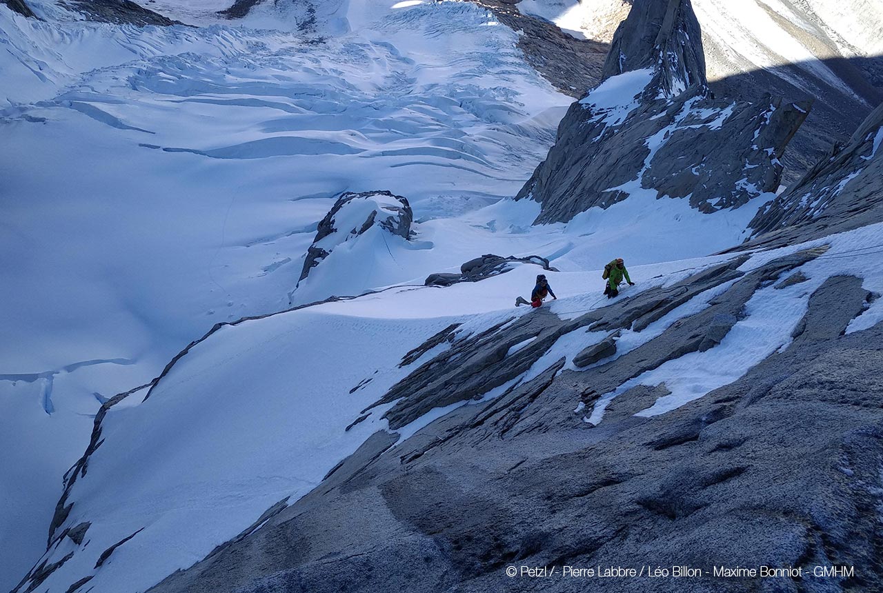 © Petzl - Pierre Labbre / Léo Billon - Maxime Bonniot - GMHM