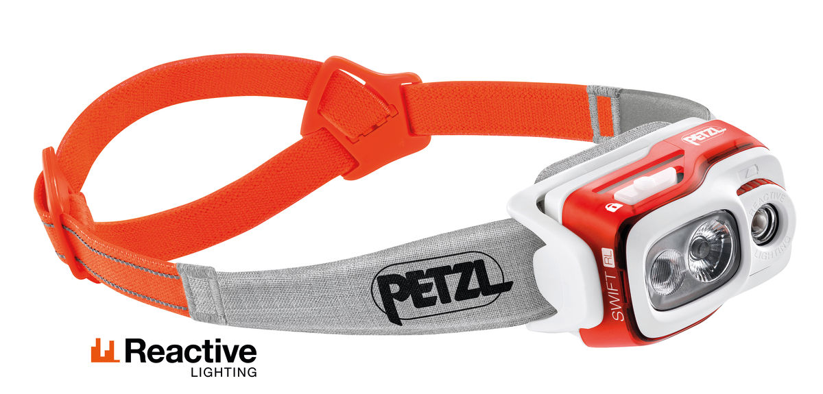 Compact ultra-powerful and rechargeable headlamp PETZL SWIFT RL 900 lumens 