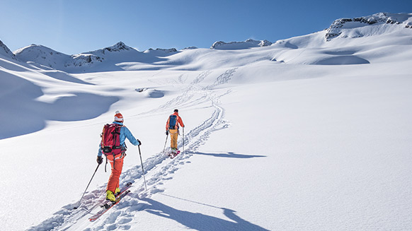 Risque d'avalanche : préparation de course avec Yéti et Skitourenguru
