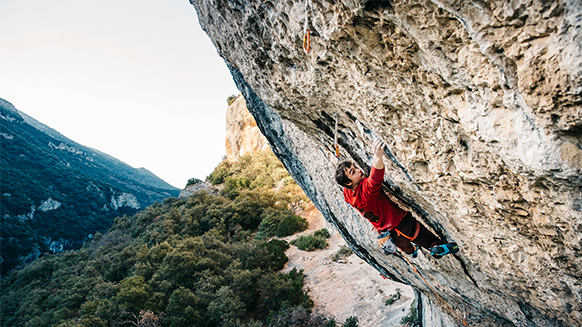 News Petzl Travailler Une Voie Mode D Emploi Petzl France