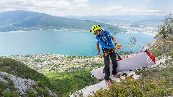 The Role of CNEAS in French Rescue Techniques