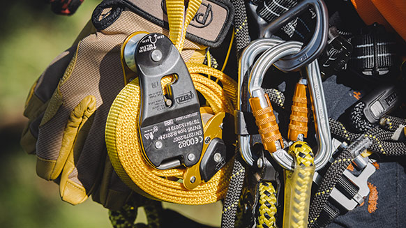 Capture d'écran de la vidéo :Comment installer et récupérer la nouvelle fausse fourche Petzl EJECT