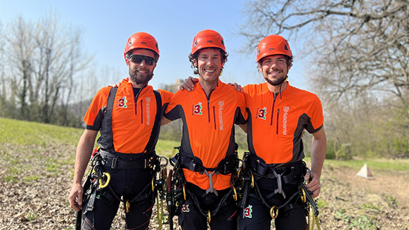 PROFESSIONE TREE CLIMBER