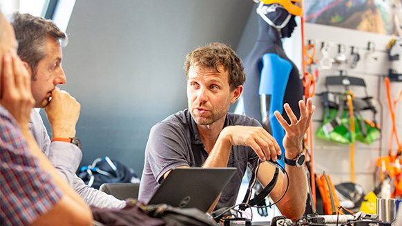 François D’haene et Petzl inventent la meilleure lampe de trail running