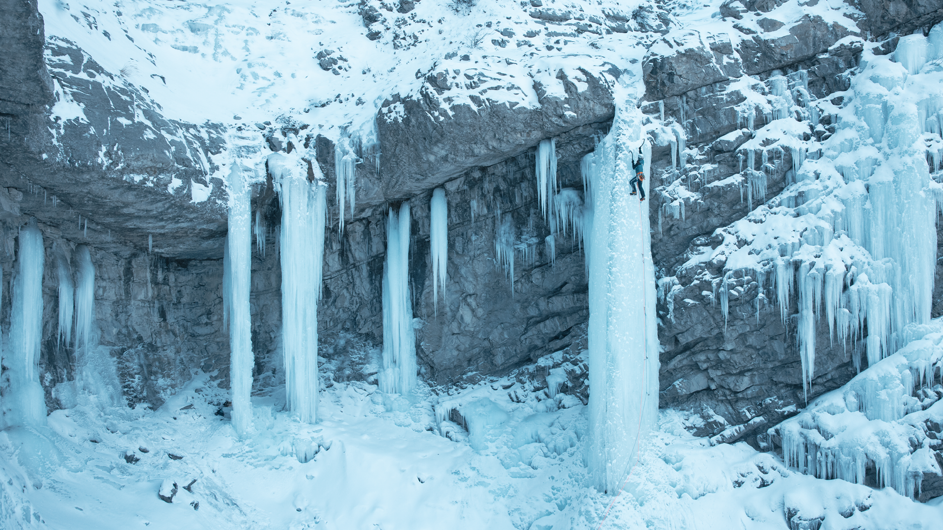 Best Petzl Ice Tools for 2025: QUARK, NOMIC & ERGONOMIC Compared