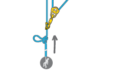 Spaltensturz: Flaschenzug an einem Seil mit Knoten