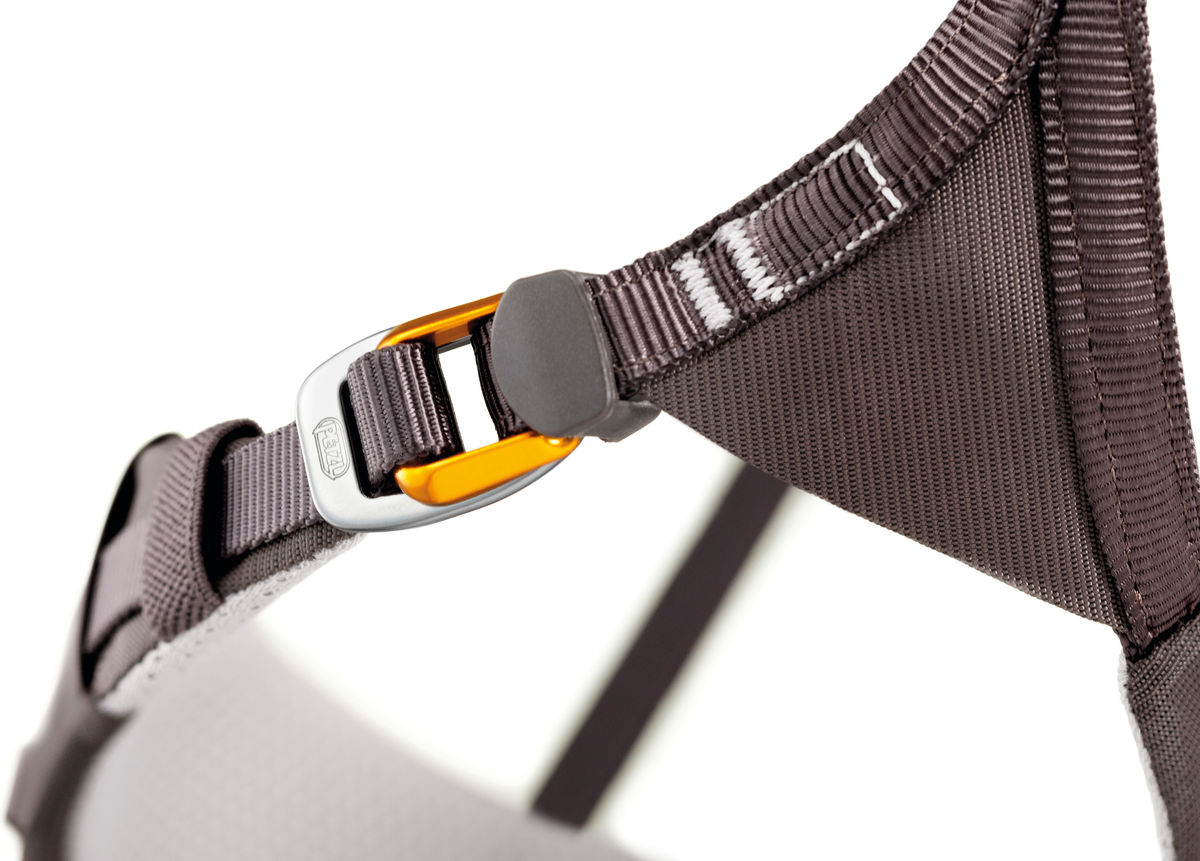 petzl aquila harness 2023