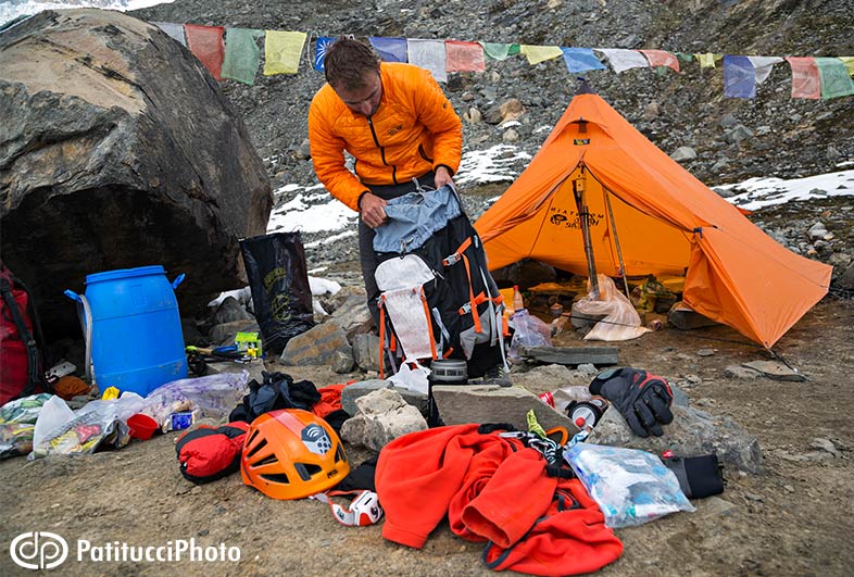 Ueli Steck - face sud anapurna © Dan Patitucci