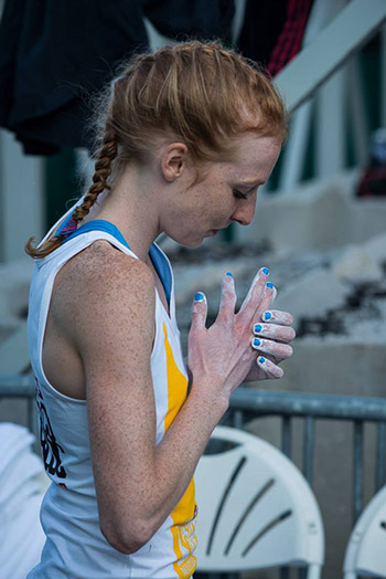 Delaney Miller getting in the zone before the next round. Photo: Justin Roth / Petzl
