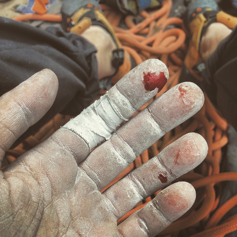Lena Herrmann Fingerpflege Cut Klettern