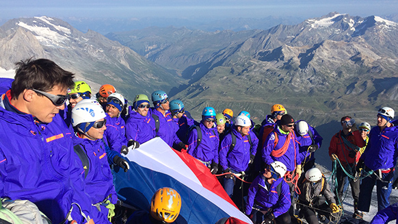 L'Equipe de France de Rugby au sommet avec les Guides de la Vanoise et Petzl