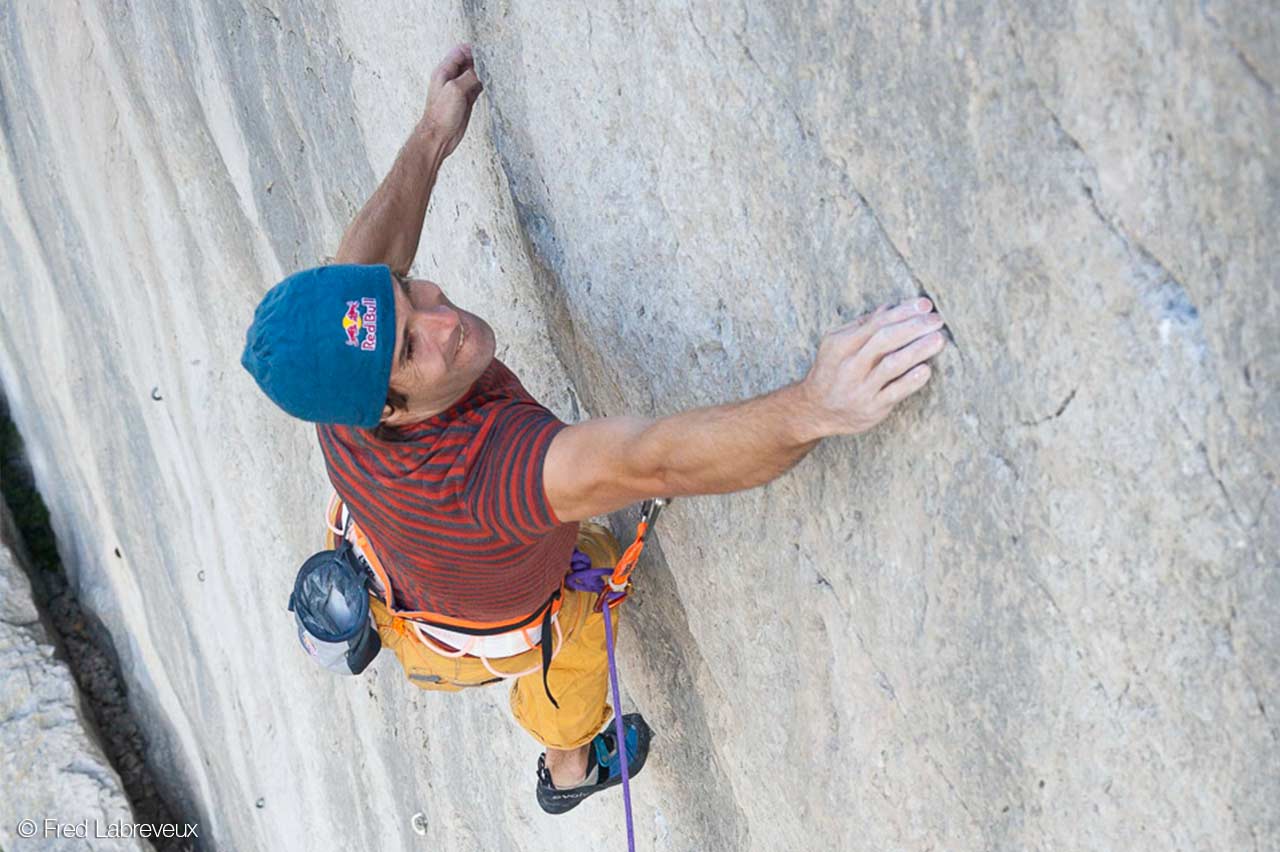 Chris Sharma dans Magie Blanche © Fred Labreveux