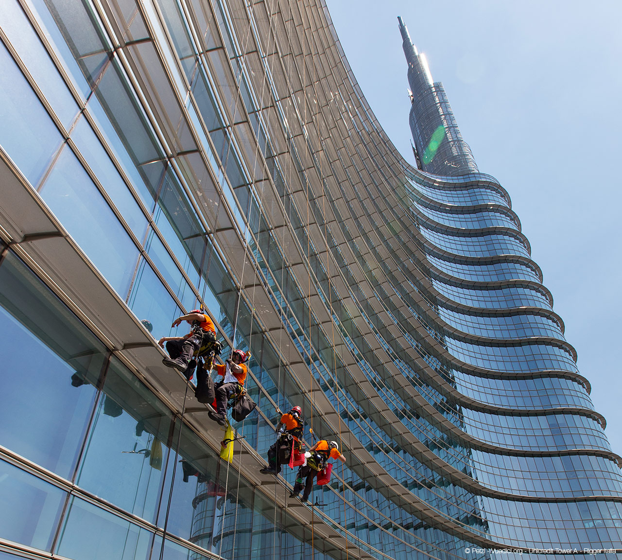 © Petzl - Vuedici.org - Uncredit Tower - Rigger Italia