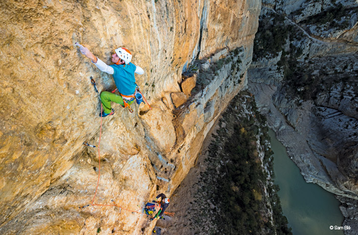 Mat&eacute;riel de s&eacute;curit&eacute; et de progression pour l'escalade et la montagne : harnais, piolets, mousquetons, casques... Techniques d'assurage et de progression sur corde. Lampes frontales &agrave; leds pour les activit&eacute;s outdoor : trail running, alpinisme, nautisme, chasse, p&ecirc;che, sp&eacute;l&eacute;ologie...